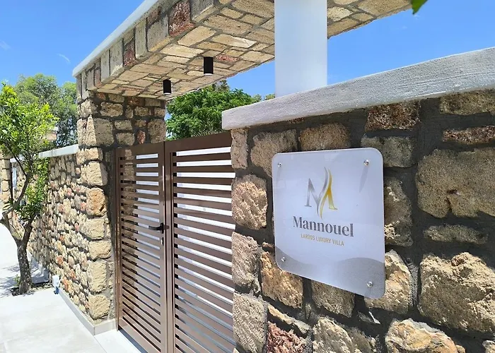 Valantina\'S & Mannouel Lardos Luxury Villas