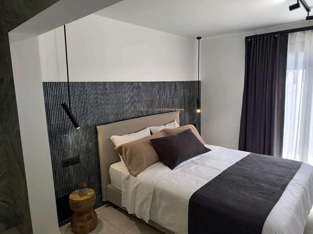 Valantina's & Mannouel Luxury Villa