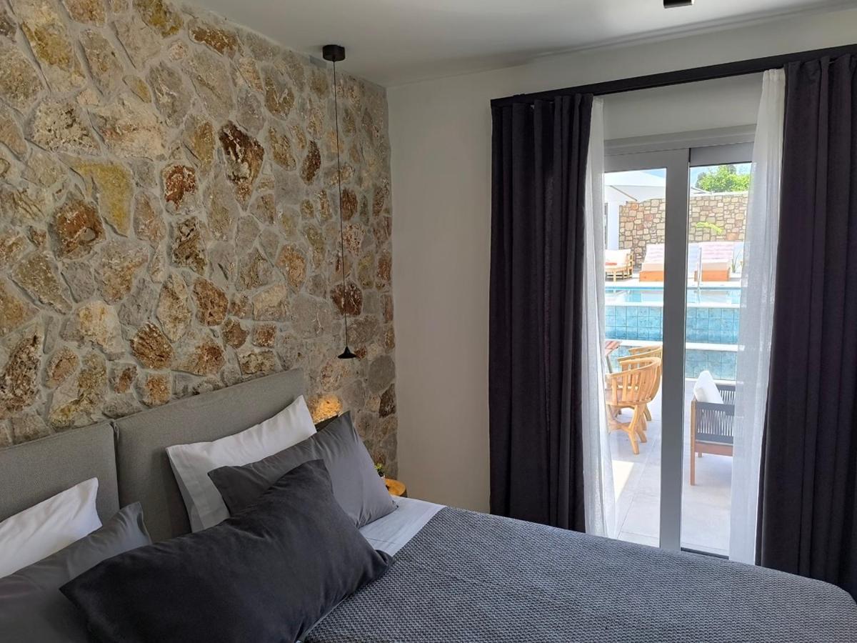 Villa Valantina's & Mannouel Luxury *