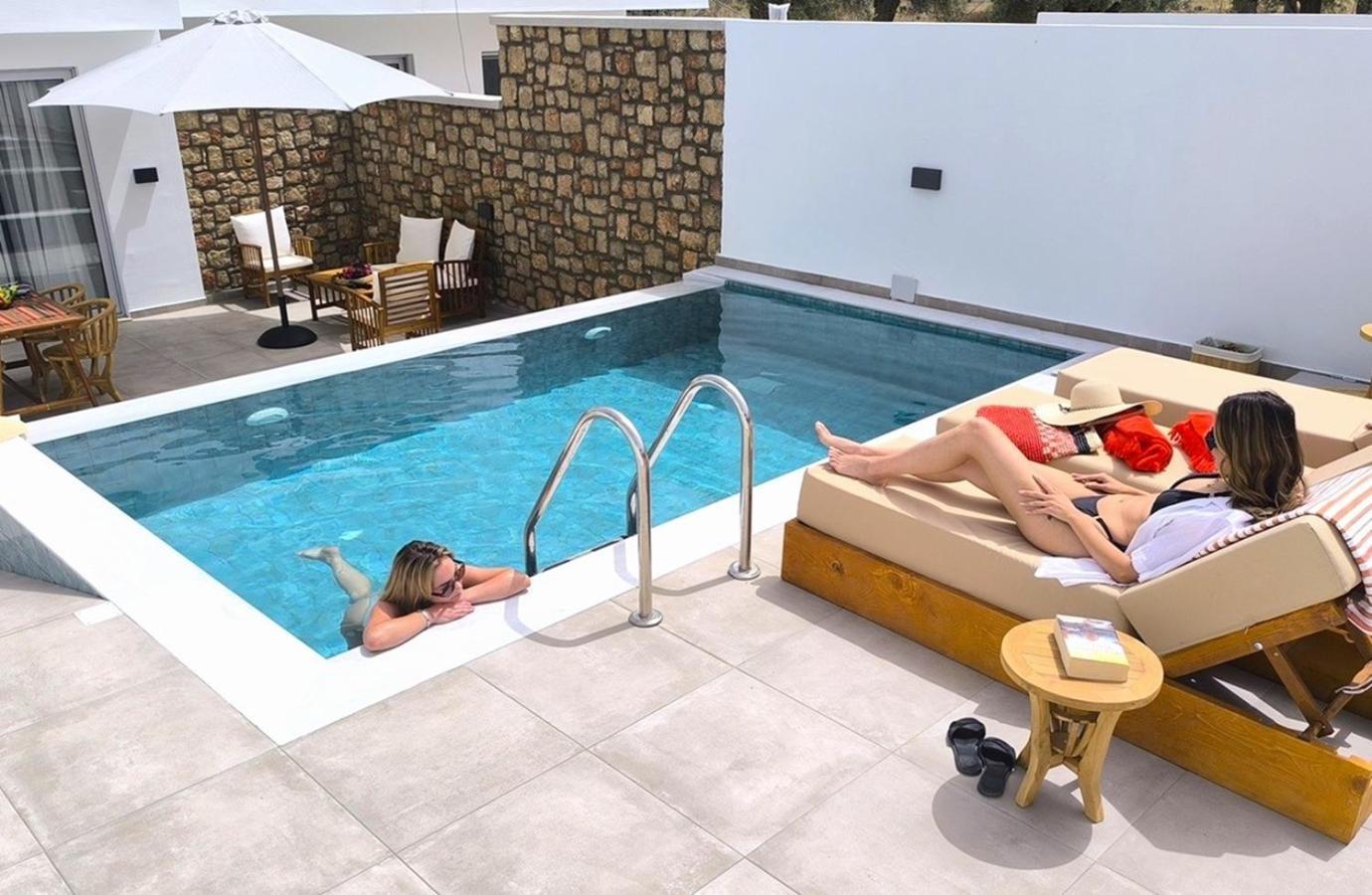 Villa Valantina's & Mannouel Luxury Lardos