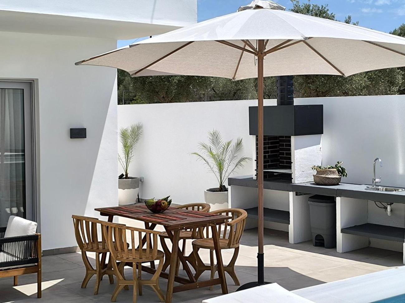 Valantina's & Mannouel Luxury * Lardos