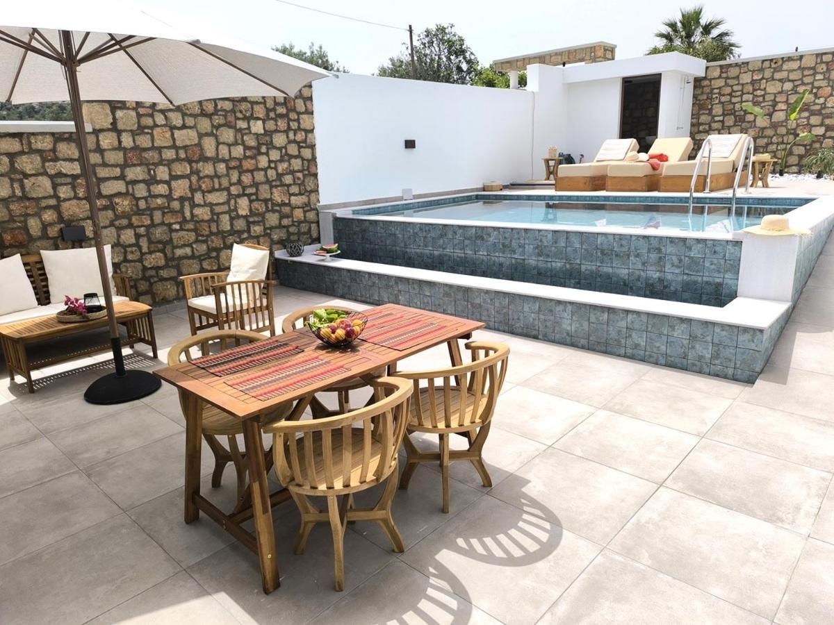 Valantina's & Mannouel Luxury