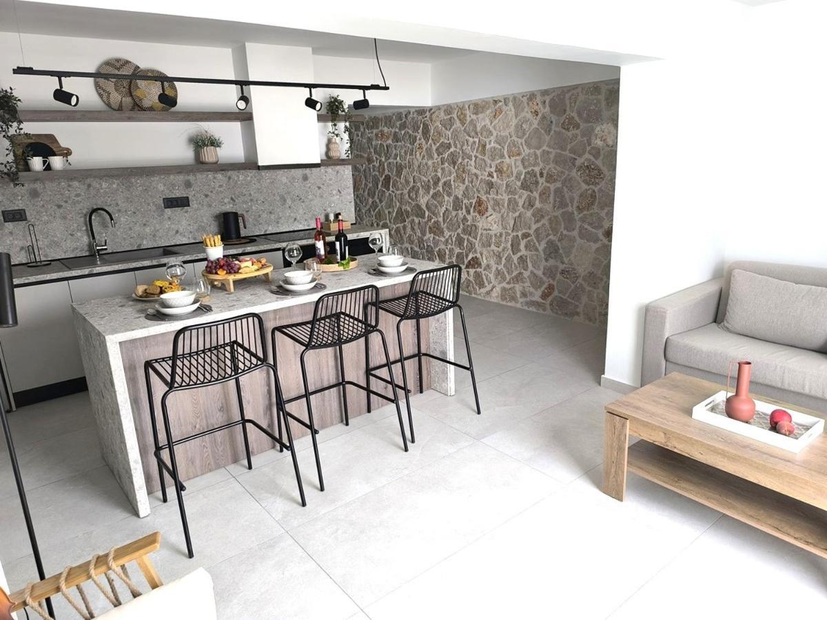 Valantina's & Mannouel Luxury Villa Lardos