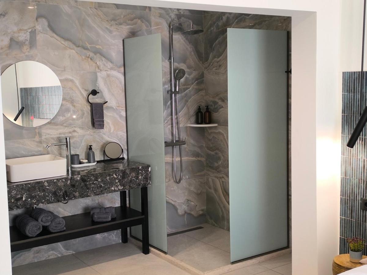 Villa Valantina's & Mannouel Luxury Lardos